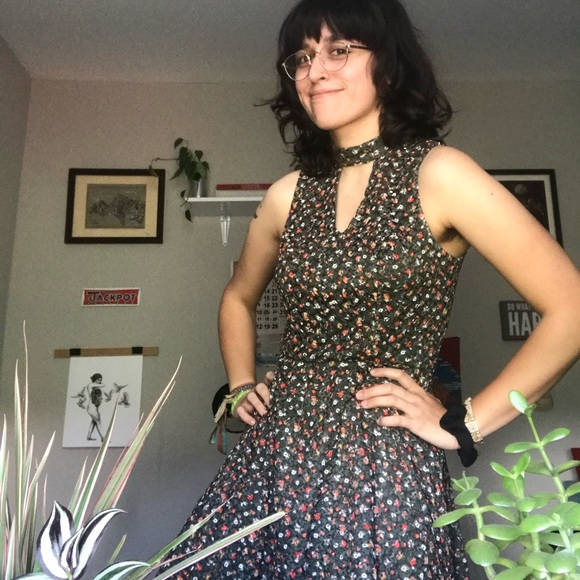 Gorgeous Green Floral Lace Dress - Picture 5 of 5